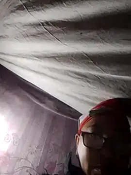 Mamapm20 online show from November 30, 2025, 10:10 pm