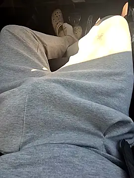 Snapshot of starvingo2002 chatting on November 14, 2025, 2:37 am starvingo2002 online show from November 14, 2025, 2:37 am