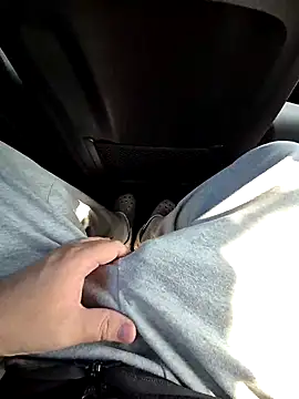 Snapshot of starvingo2002 chatting on November 7, 2025, 4:39 am starvingo2002 online show from November 7, 2025, 4:39 am