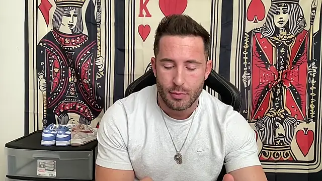 Snapshot of brettmycles28 chatting on November 7, 2025, 6:12 pm brettmycles28 online show from November 7, 2025, 6:12 pm