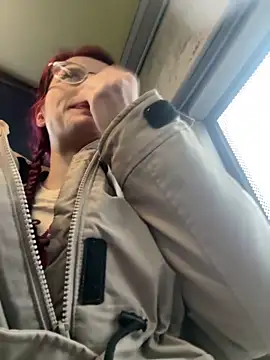 Snapshot of raen001 chatting on February 2, 2026, 8:57 am raen001 online show from February 2, 2026, 8:57 am