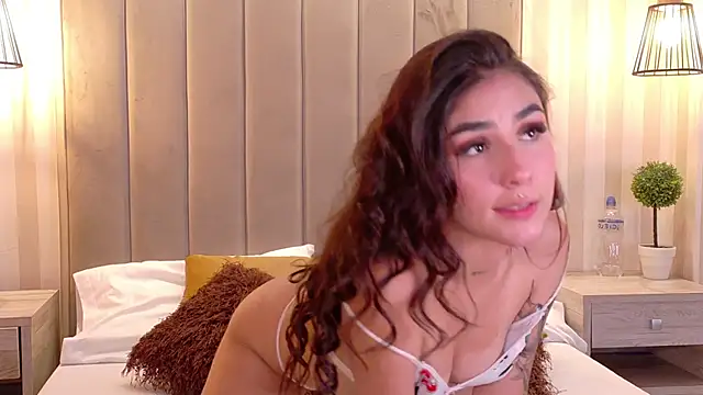 Snapshot of VioletBlaze chatting on September 29, 2025, 2:07 am VioletBlaze online show from September 29, 2025, 2:07 am