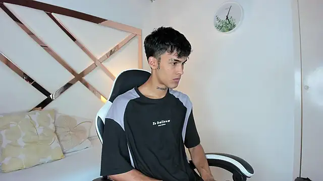 Snapshot of Thiago_twink chatting on October 20, 2025, 7:47 pm Thiago twink online show from October 20, 2025, 7:47 pm