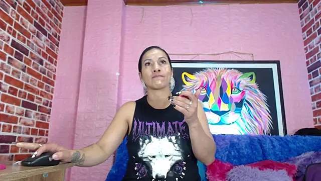 Snapshot of aliaandadara chatting on December 3, 2025, 4:02 am aliaandadara online show from December 3, 2025, 4:02 am