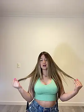 Snapshot of Zara_Ross chatting on October 26, 2025, 9:48 pm Zara Ross online show from October 26, 2025, 9:48 pm