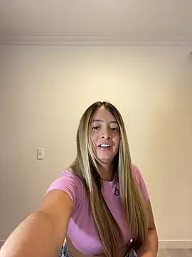 Zara Ross online show from April 5, 2026, 3:02 am