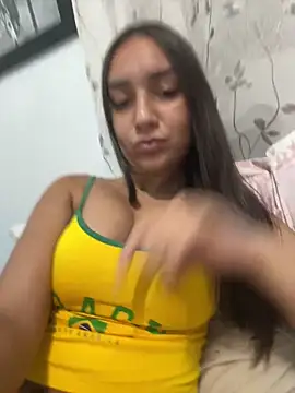 Snapshot of hannahhotwife chatting on June 5, 2026, 3:11 am hannahhotwife online show from June 5, 2026, 3:11 am
