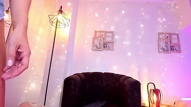 Snapshot of mystic_carito chatting on January 15, 2026, 8:12 pm mystic carito online show from January 15, 2026, 8:12 pm