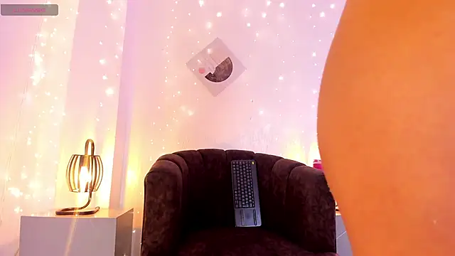 Snapshot of mystic_carito chatting on October 9, 2025, 8:09 pm mystic carito online show from October 9, 2025, 8:09 pm