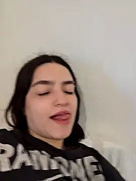 abrilour online show from December 3, 2025, 12:15 pm