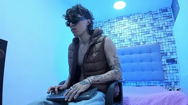 felix  star online show from September 24, 2025, 7:42 pm