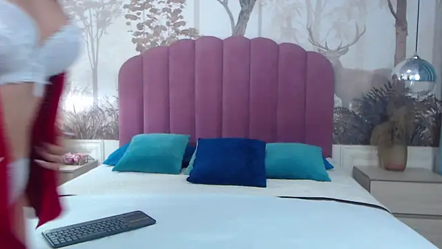 Snapshot of CorineRay chatting on October 28, 2025, 1:28 am CorineRay online show from October 28, 2025, 1:28 am