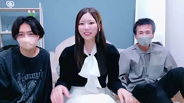Snapshot of Reto-sama chatting on September 23, 2025, 1:29 pm Reto-sama online show from September 23, 2025, 1:29 pm