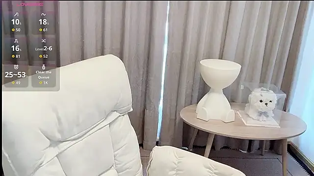 Y-fovik-ii online show from September 15, 2025, 3:07 am