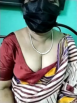 Snapshot of aarthika chatting on October 12, 2025, 5:36 pm aarthika online show from October 12, 2025, 5:36 pm