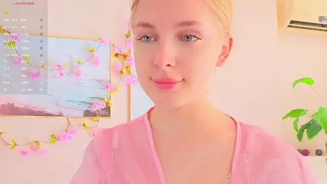 Snapshot of CindyGreen chatting on September 13, 2025, 6:24 am CindyGreen online show from September 13, 2025, 6:24 am