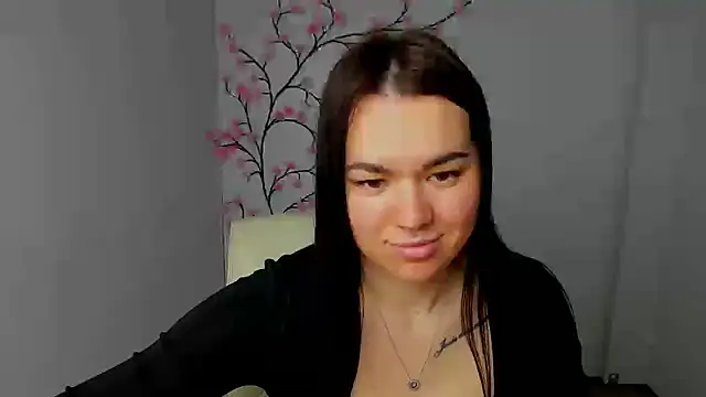 Lola Saymyname online show from March 29, 2026, 11:12 am