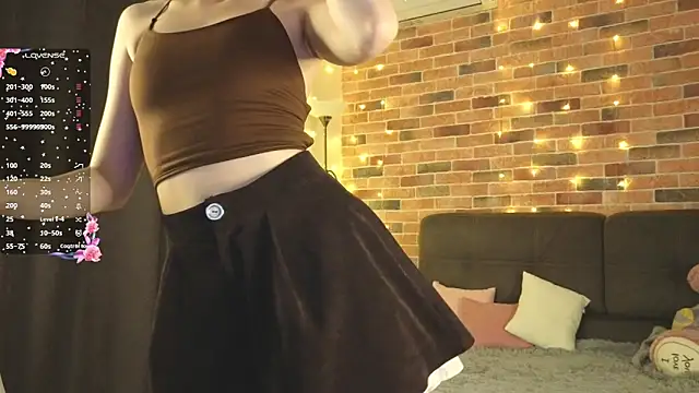 EmiliDen online show from October 22, 2025, 5:34 pm