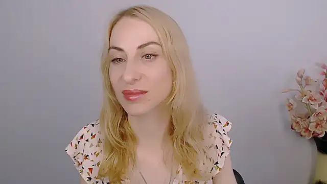 Snapshot of Create_your_own_sun chatting on July 16, 2026, 12:35 pm Create your own sun online show from July 16, 2026, 12:35 pm