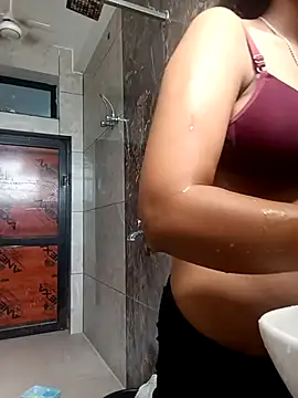 HOTSEXY KAVYA online show from September 10, 2025, 5:50 am