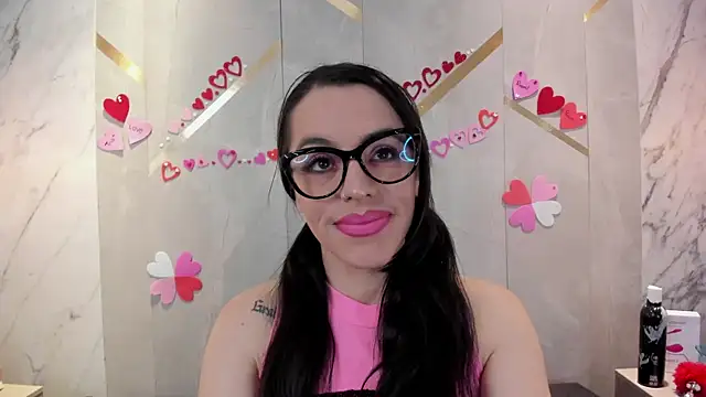 IsisNoir online show from March 7, 2026, 12:43 pm