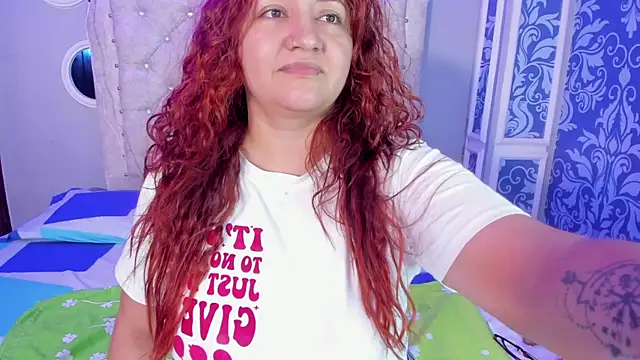 mishell lovely online show from November 14, 2025, 12:42 pm