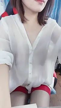 xiaoyang222 online show from December 4, 2025, 2:32 am