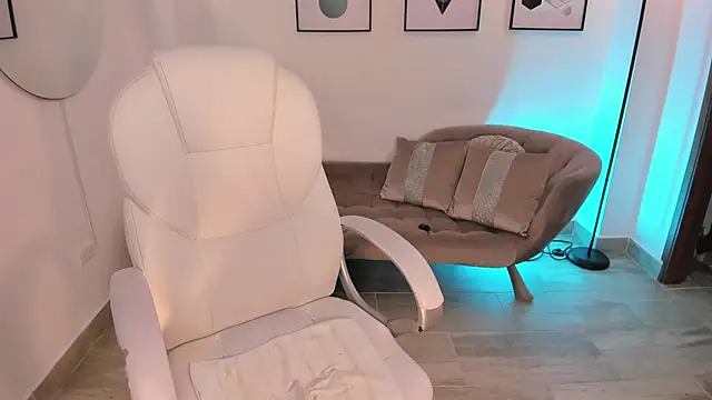 Beverly johnson online show from October 8, 2025, 3:52 am