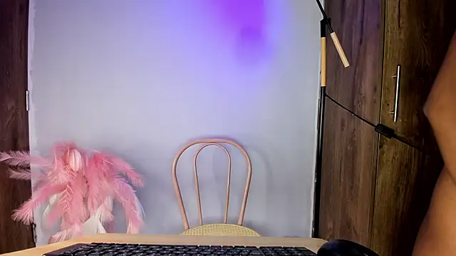 khate smith online show from April 8, 2026, 4:19 pm