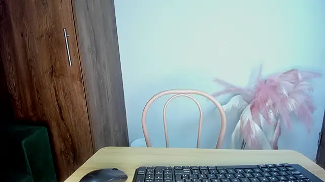 Snapshot of khate_smith chatting on September 12, 2025, 4:40 pm khate smith online show from September 12, 2025, 4:40 pm