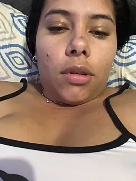 Snapshot of Oskeyli chatting on November 5, 2025, 9:40 pm Oskeyli online show from November 5, 2025, 9:40 pm