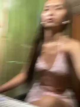 Snapshot of asian_petit69 chatting on October 20, 2025, 1:00 pm asian petit69 online show from October 20, 2025, 1:00 pm