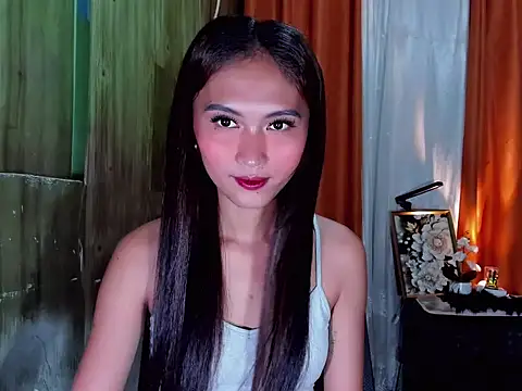 Snapshot of asian_petit69 chatting on December 4, 2025, 5:06 am asian petit69 online show from December 4, 2025, 5:06 am