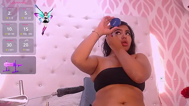 Snapshot of MariyaNovaki chatting on October 22, 2025, 12:43 am MariyaNovaki online show from October 22, 2025, 12:43 am