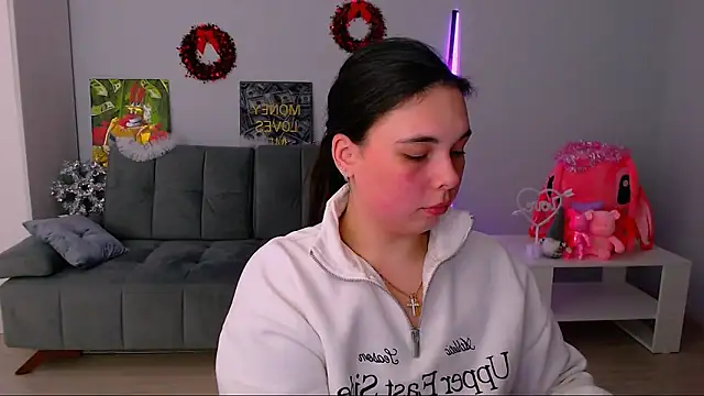 Snapshot of queenofthesense_ chatting on December 5, 2025, 5:00 pm queenofthesense online show from December 5, 2025, 5:00 pm