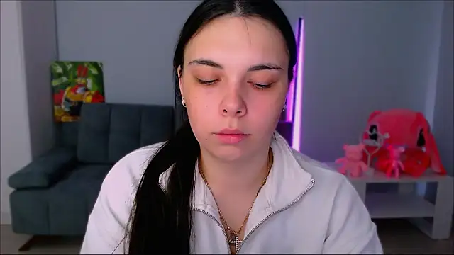 queenofthesense  online show from November 8, 2025, 9:13 am