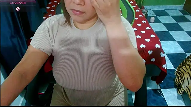 Snapshot of hiilarybrown chatting on May 30, 2026, 11:10 pm hiilarybrown online show from May 30, 2026, 11:10 pm