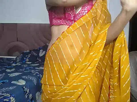 Snapshot of Hot_Queen2 chatting on October 2, 2025, 4:32 pm Hot Queen2 online show from October 2, 2025, 4:32 pm