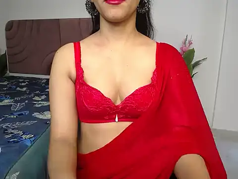 Snapshot of Hot_Queen2 chatting on September 24, 2025, 7:04 am Hot Queen2 online show from September 24, 2025, 7:04 am