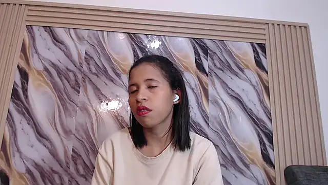 Samantha Fox69  online show from April 8, 2026, 2:13 am