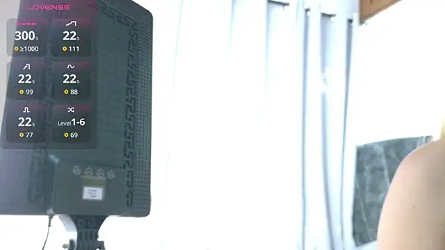 ValeriGallardo17 online show from October 3, 2025, 8:21 pm