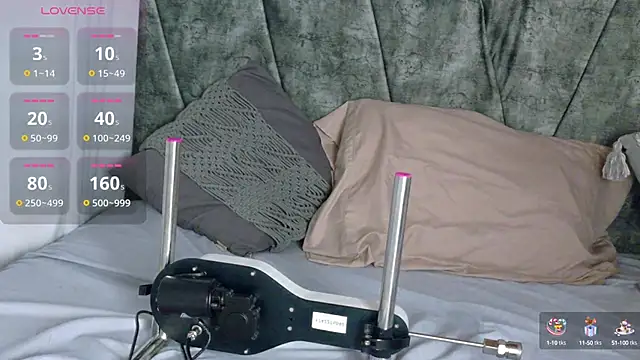 ValeriGallardo17 online show from October 15, 2025, 7:33 pm