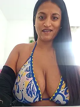 Snapshot of Busty_AriaX chatting on October 15, 2025, 8:55 am Busty AriaX online show from October 15, 2025, 8:55 am