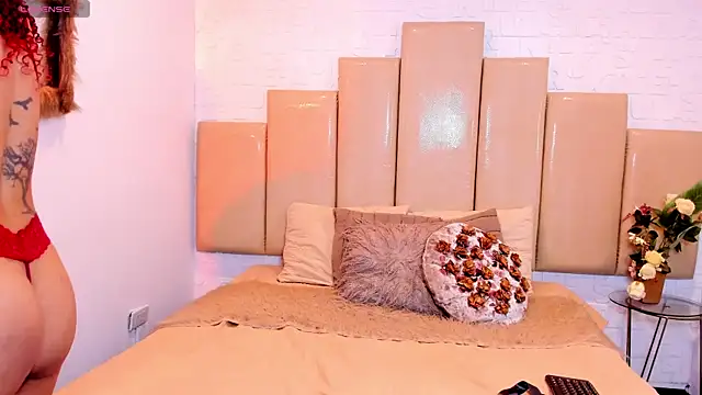 Snapshot of salem_rose chatting on November 6, 2025, 8:24 pm salem rose online show from November 6, 2025, 8:24 pm