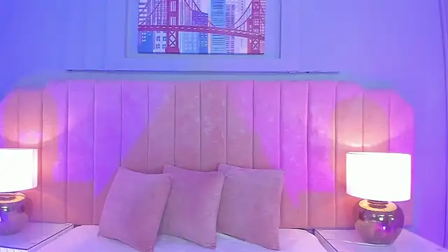 Snapshot of noa_moon chatting on October 24, 2025, 11:42 am noa moon online show from October 24, 2025, 11:42 am