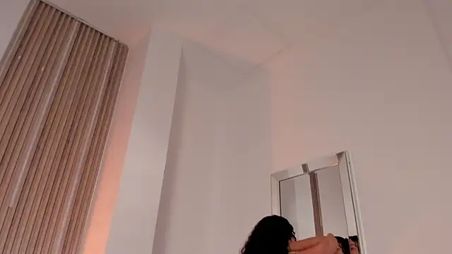 Rachell Jamess online show from November 10, 2025, 3:44 am