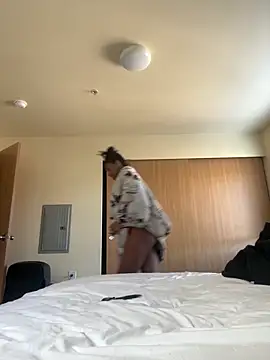 Snapshot of Mercedeszzz chatting on December 22, 2025, 8:31 pm Mercedeszzz online show from December 22, 2025, 8:31 pm