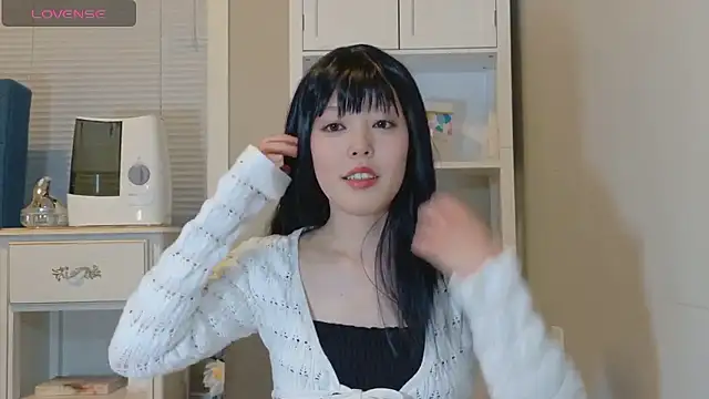 Nana with online show from October 25, 2025, 1:05 am