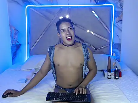 Snapshot of Boy-X- chatting on September 28, 2025, 5:31 pm Boy-X- online show from September 28, 2025, 5:31 pm