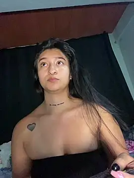 EVAH LEE  online show from April 19, 2026, 2:01 am